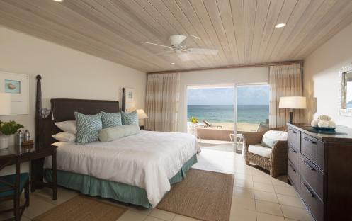 1 - Deluxe Beachfront Room (Lower Level)  - Outside view